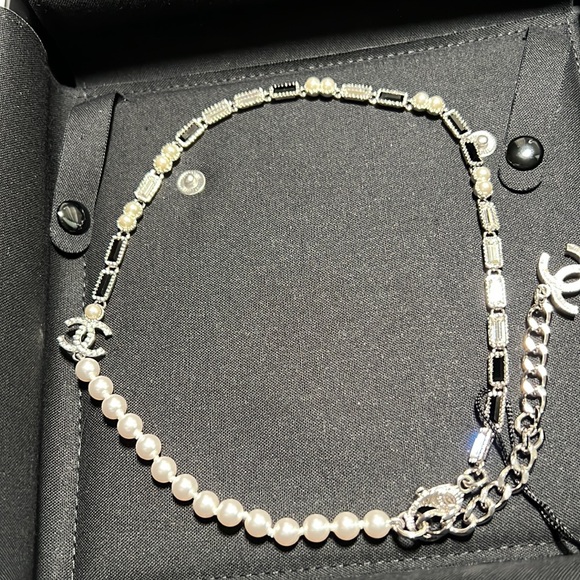 CHANEL Authentic Costume Jewelry Casual Style Chain Party Style Office Style NIB - Picture 16 of 17